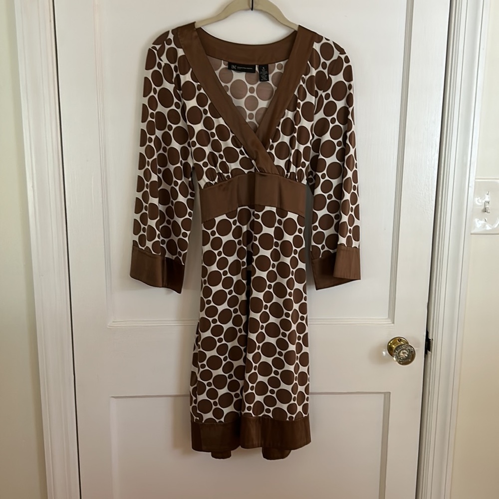 Brown & cream polka dot dress.